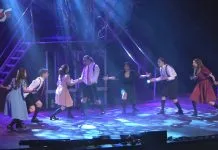 PORUSZAJĄCE WIDOWISKO NA SCENIE – PREMIERA MUSICALU „PRZEBUDZENIE WIOSNY”