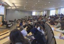 ZMAGANIA Z GRAMATYKĄ I ORTOGRAFIĄ – JUBILEUSZOWE DYKTANDO W TARNOBRZEGU