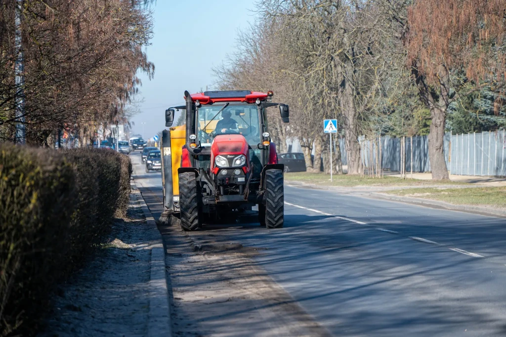SPRZĄTAMY PO ZIMIE - 2