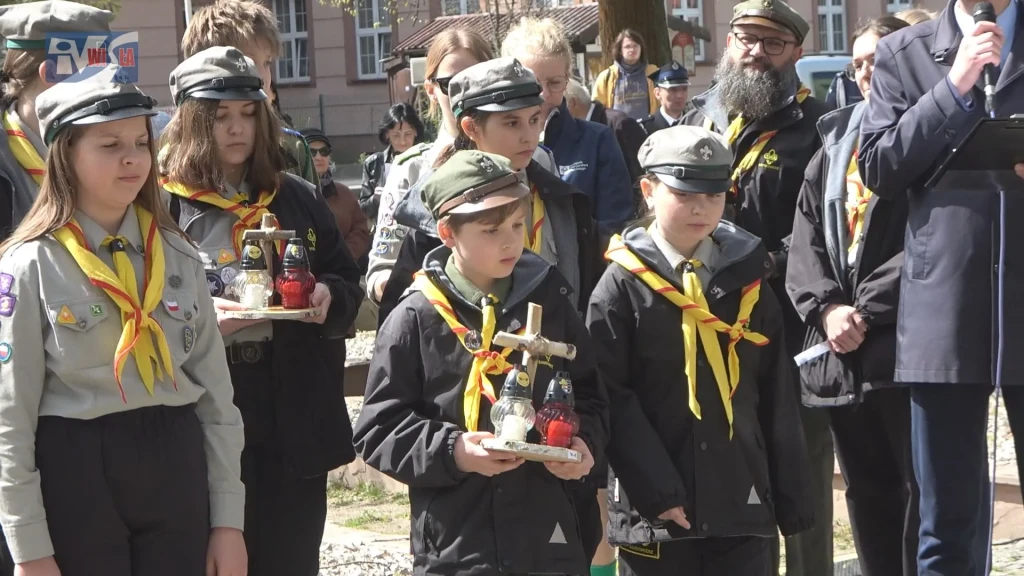 DZIEŃ PAMIĘCI OFIAR ZBRODNI KATYŃSKIEJ 1940 11 Dzień Pamięci Ofiar Zbrodni Katyńskiej 1940 (3)