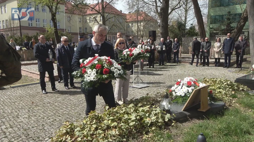DZIEŃ PAMIĘCI OFIAR ZBRODNI KATYŃSKIEJ 1940 7 Dzień Pamięci Ofiar Zbrodni Katyńskiej 1940 (7)