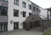 EMOCJE WOKÓŁ SZPITALA POWIATOWEGO – PORODÓWKA W NOWEJ DĘBIE MA ZOSTAĆ ZAMKNIĘTA