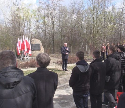 OCALIĆ OD ZAPOMNIENIA – W TARNOBRZEGU PAMIĘTALI O ZBRODNI KATYŃSKIEJ I KATASTROFIE SMOLEŃSKIEJ