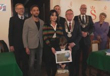 DOCENIENI ZA WKŁAD W ROZWÓJ I PROMOCJĘ MIASTA – WŁADZE SANDOMIERZA WRĘCZYŁY NAGRODY