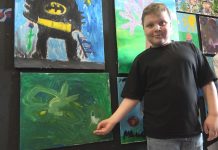 WYSTAWA Z PRZESŁANIEM W TARNOBRZEGU – UCZNIOWIE ZESPOŁU SZKÓŁ SPECJALNYCH ROZWIJAJĄ NOWE PASJE