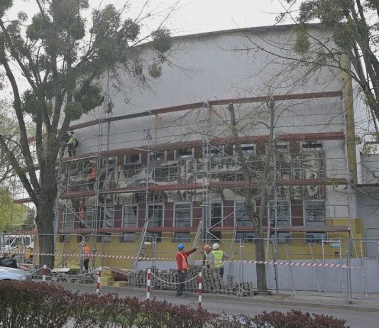 NA POCZĄTEK TERMOMODERNIZACJA – TARNOBRZESKI DOM KULTURY ZMIENIA OBLICZE