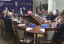 RADA POWIATU TARNOBRZESKIEGO ZDECYDOWAŁA – PORODÓWKA W NOWEJ DĘBIE ZOSTANIE ZLIKWIDOWANA