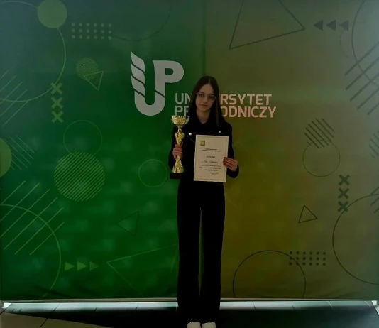 UCZENNICA Z ROLNIKA Z III MIEJSCEM W FINALE XLIX OKRĘGOWEJ OGÓLNOPOLSKIEJ OLIMPIADZIE OWIUR 2026 OWIUR 2026 (1)