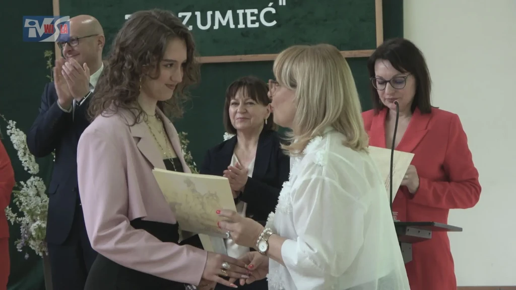 POŻEGNANIE MATURZYSTÓW W II LO W SANDOMIERZU (8)