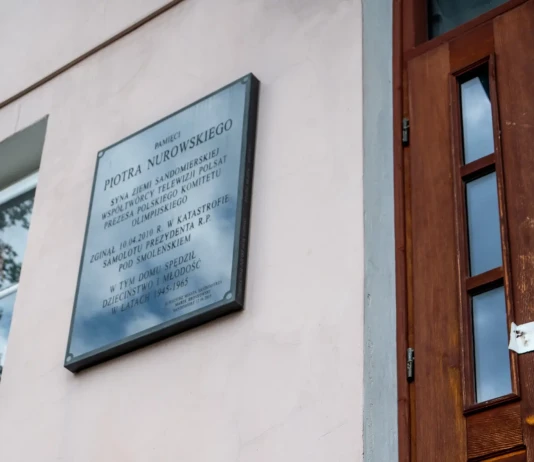 10 KWIETNIA – 16. ROCZNICA KATASTROFY SMOLEŃSKIEJ SANDOMIERZ - 16. ROCZNICA KATASTROFY SMOLEŃSKIEJ - 1