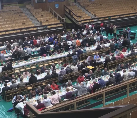 PRZY ŚWIĄTECZNYM STOLE – MIEJSKIE ŚNIADANIE WIELKANOCNE W TARNOBRZEGU sniadanie