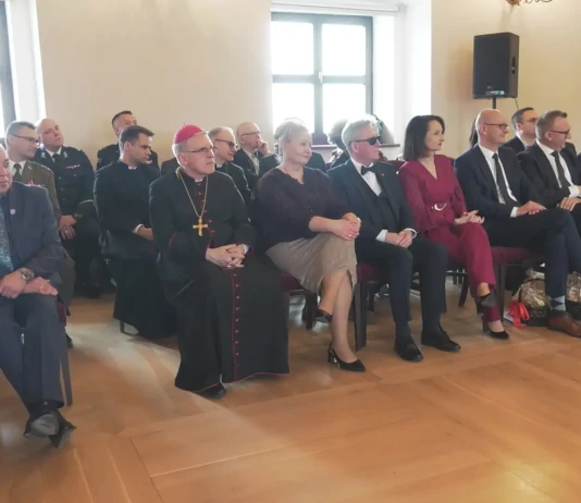 ŚWIĄTECZNE ŻYCZENIA W ZAMKU KRÓLEWSKIM – SPOTKANIE WIELKANOCNE W SANDOMIERZU tsa