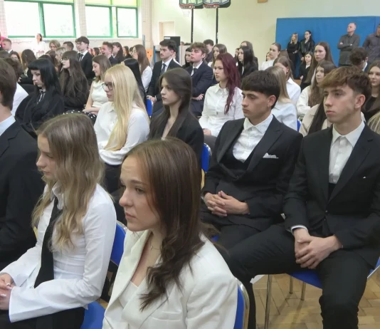 W SANDOMIERZU POŻEGNANO MATURZYSTÓW – UROCZYSTOŚĆ W II LO IM. TADEUSZA KOŚCIUSZKI W SANDOMIERZU POŻEGNANO MATURZYSTÓW