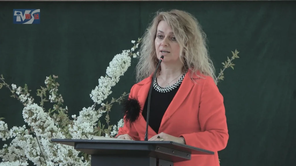 W SANDOMIERZU POŻEGNANO MATURZYSTÓW (7)