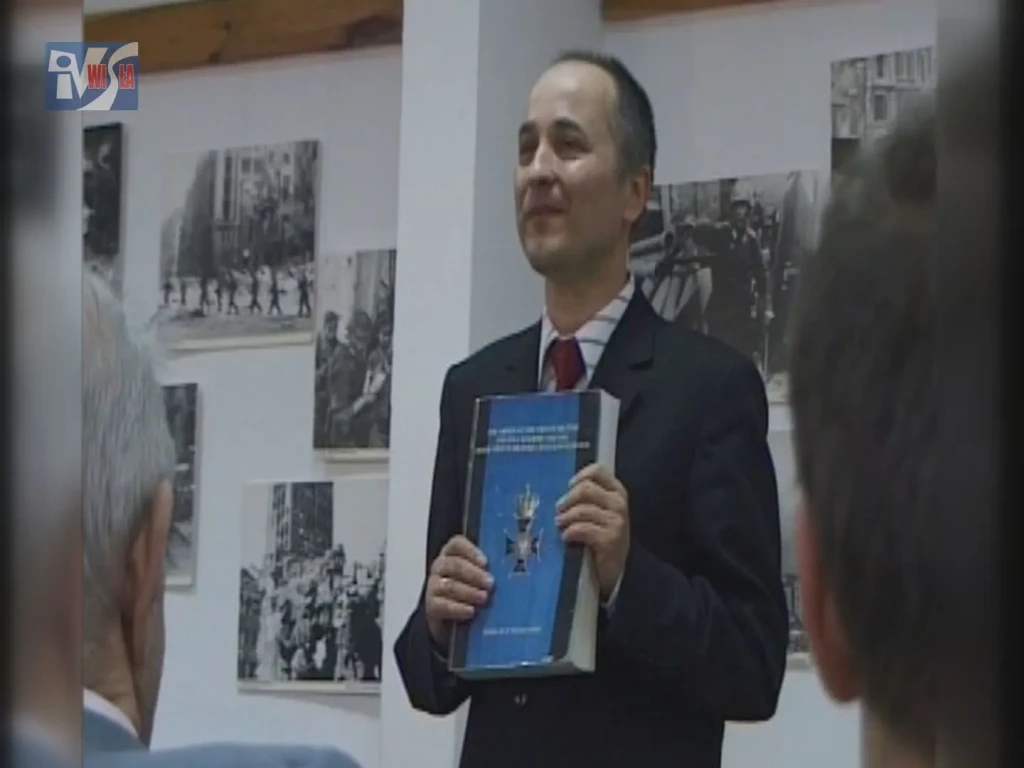 60 lat Miejskiej Biblioteki Publicznej w Tarnobrzegu - prod. 2006 14 60 lat MBP - 2006 rok (15)