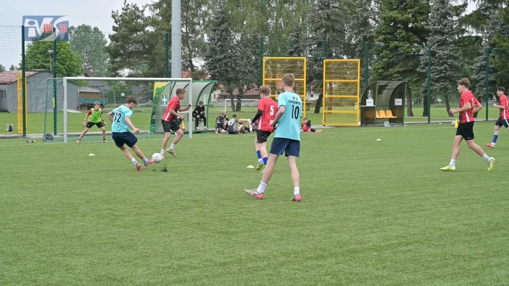 PIŁKARSKA KADRA CZEKA - TURNIEJ PIŁKARSKI W TARNOBRZEGU (12)