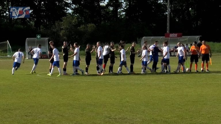 PEWNA WYGRANA PIŁKARZY Z ZAKRZOWA – JUNIOR POKONAŁ KOLEJARZA KNAPY