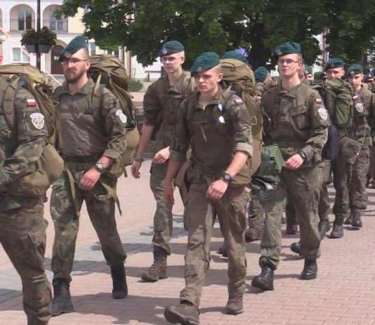 PRZEMASZEROWALI SZLAKIEM LEGIONISTÓW PIŁSUDSKIEGO – STRZELCY I ŻOŁNIERZE UPAMIĘTNILI BOHATERÓW