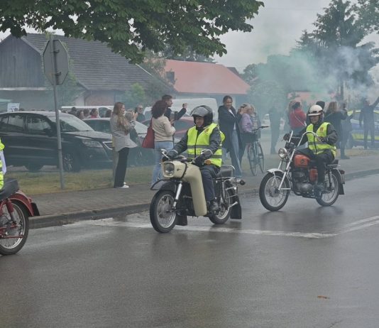 NIEZWYKŁA AKCJA CHARYTATYWNA MOTOCYKLISTÓW Z GRĘBOWA – POJECHALI NAD MORZE DLA CHORYCH DZIECI
