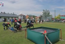 STRAŻACY SPRAWDZILI SWOJĄ FORMĘ – GMINNE ZAWODY SPORTOWO-POŻARNICZE W SOKOLNIKACH