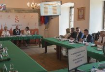 SESJA ABSOLUTORYJNA W SANDOMIERZU – RADA MIEJSKA POZYTYWNIE OCENIŁA BURMISTRZA